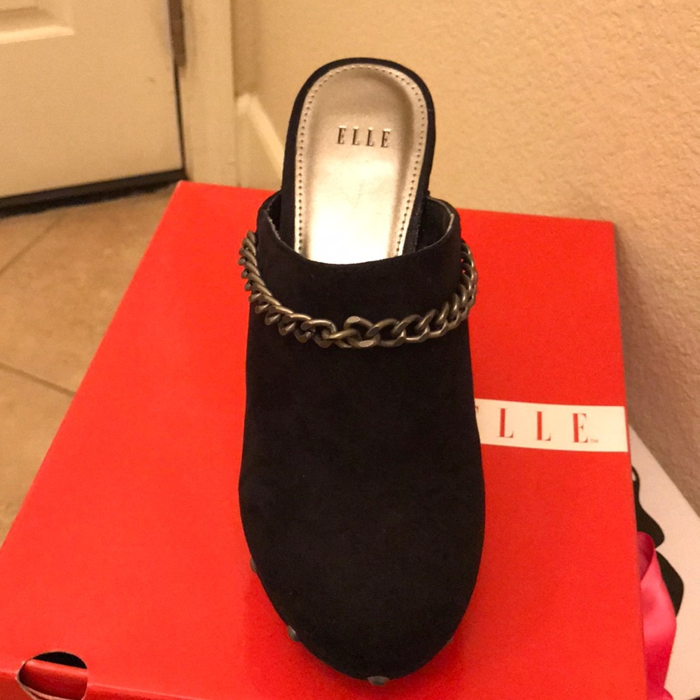 Clogs - Picture 2 of 6